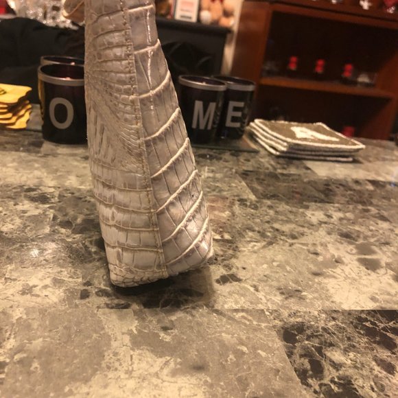 Brahmin - Picture 2 of 4